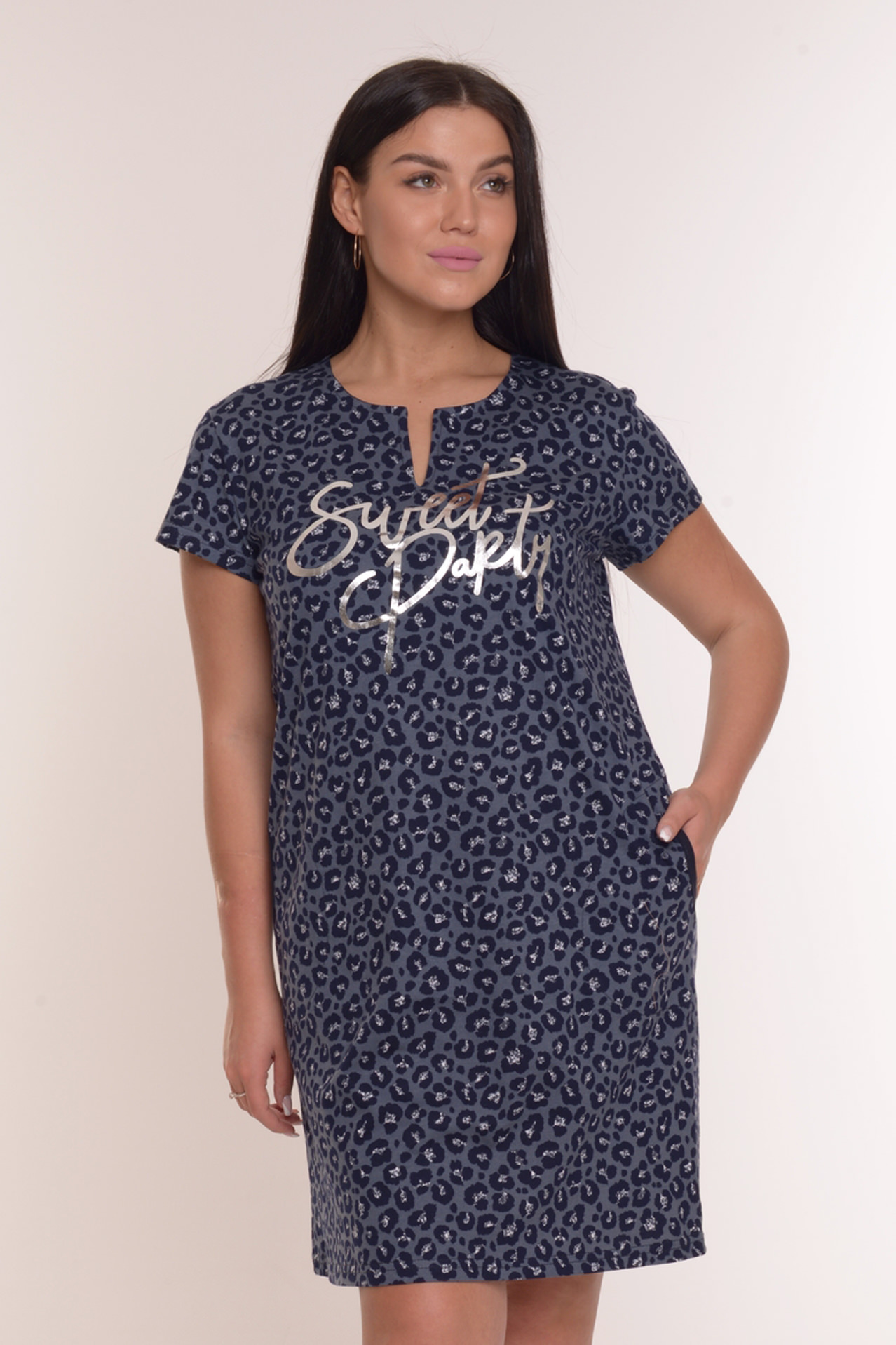 Фото товара 21377, серая туника с золотой надписью